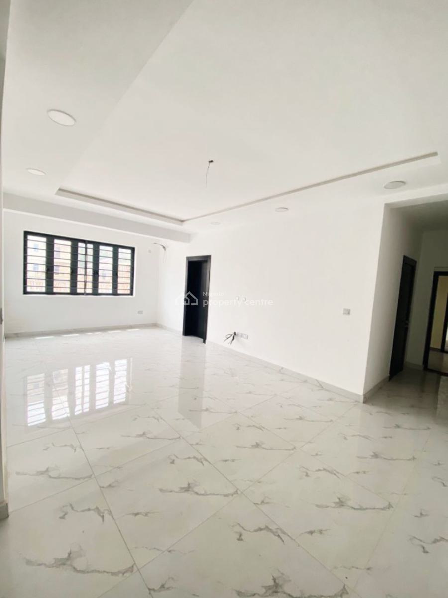 Lovely and Affordable 2 Bedroom Apartment with Bq & Elevator, Lekki Phase 1, Lekki, Lagos, Block of Flats for Sale