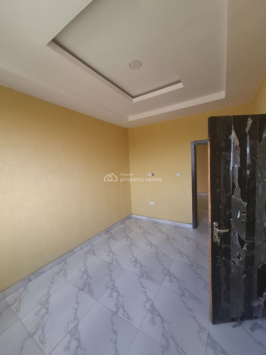 Very Spacious 3 Bedroom Apartment with Bq (first Floor), Sterling Heights Estate, Off Davies Street, Kosofe, Lagos, Flat / Apartment for Sale