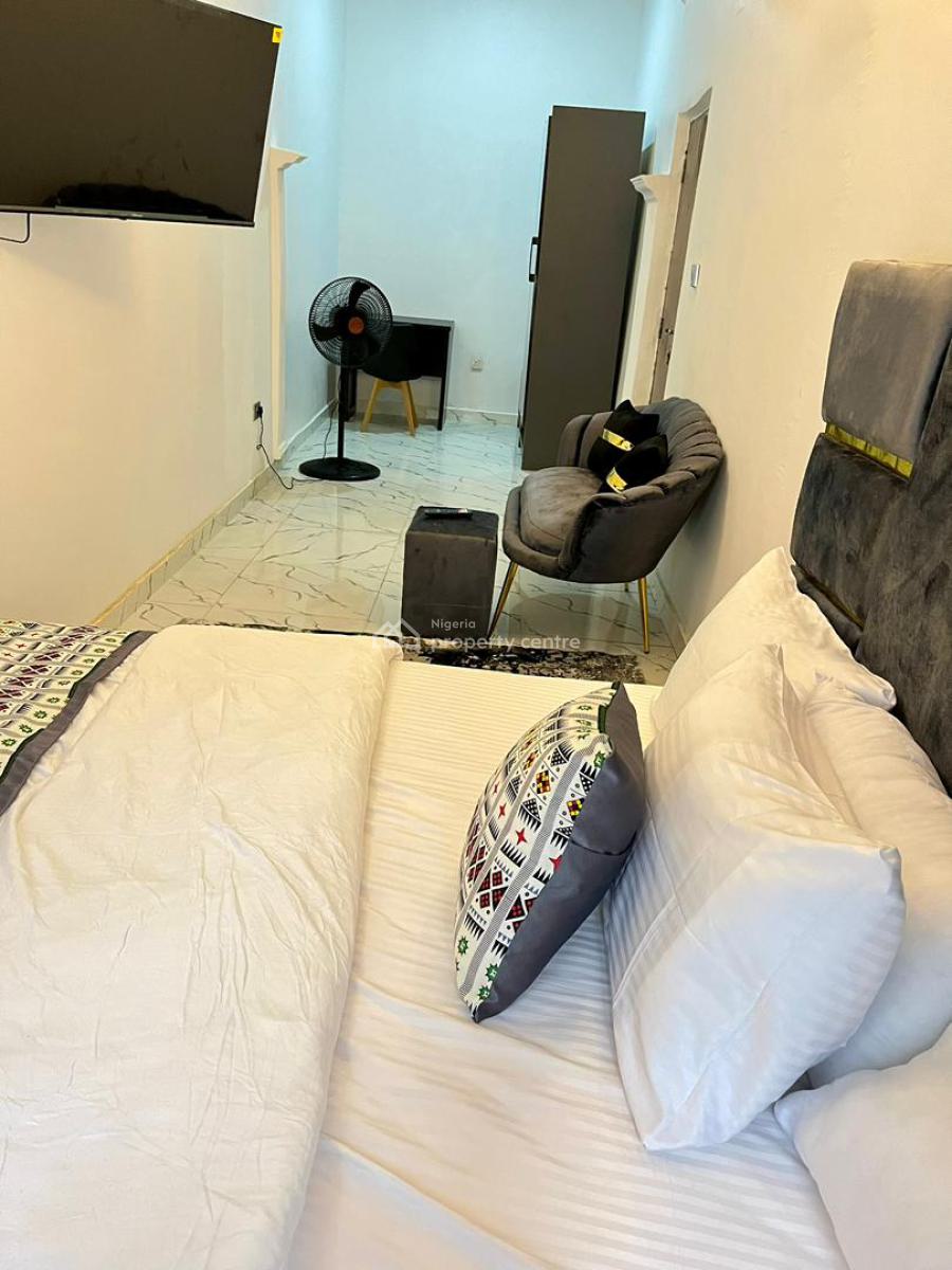 Hoolio_apartment Ibeto Italy One Bedroom Apartment, Tunde Ogbeha Street, Gudu, Abuja, Flat / Apartment Short Let