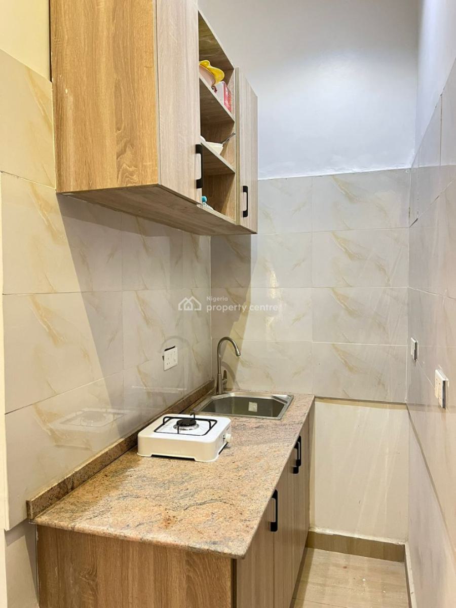One Room Apartment, Yemi-esan Crescent, Jahi, Abuja, Flat / Apartment Short Let