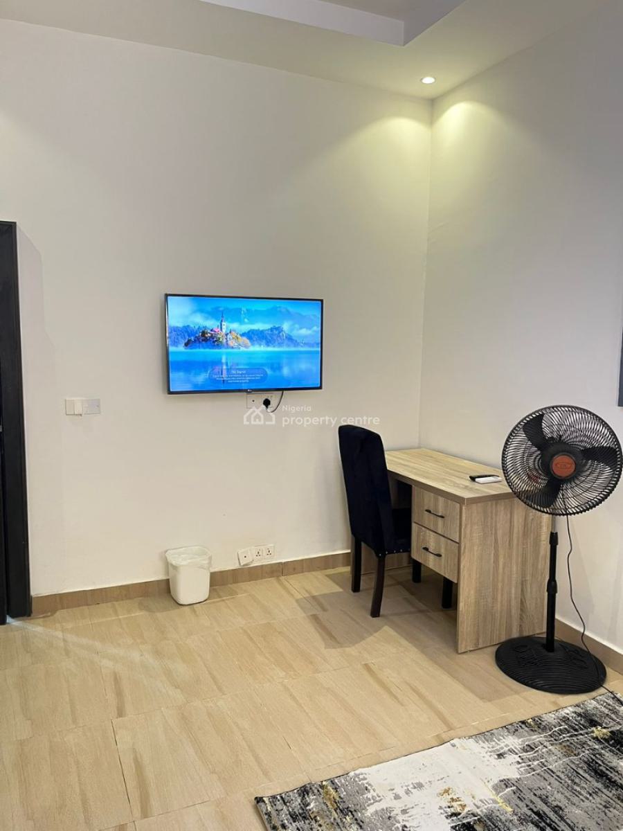 One Room Apartment, Yemi-esan Crescent, Jahi, Abuja, Flat / Apartment Short Let