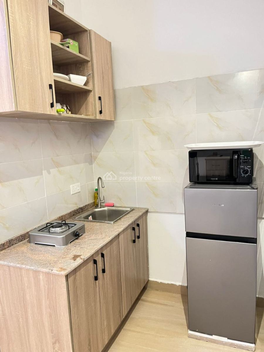 One Room Apartment, Yemi-esan Crescent, Jahi, Abuja, Flat / Apartment Short Let