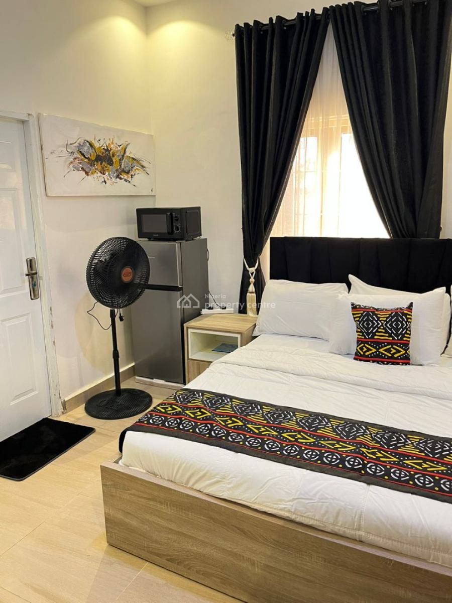 One Room Apartment, Yemi-esan Crescent, Jahi, Abuja, Flat / Apartment Short Let
