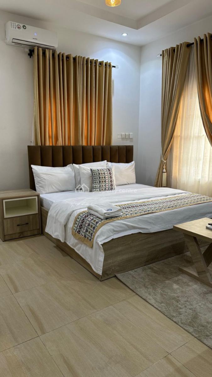 One Room Apartment, Yemi-esan Crescent, Jahi, Abuja, Flat / Apartment Short Let