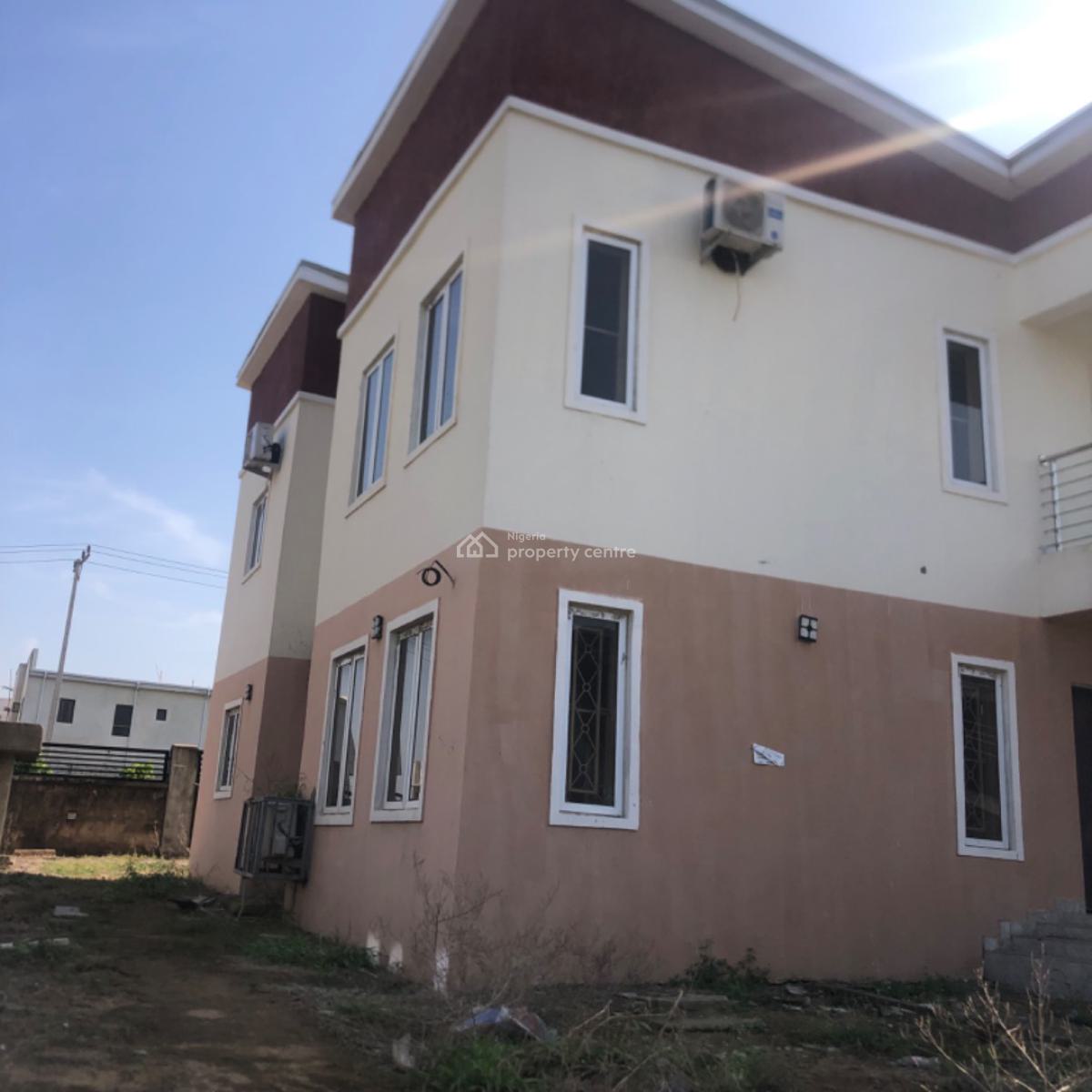 Well Furnished 3 Bedroom Terrace Duplex with Bq, Kiami, Lugbe District, Abuja, Terraced Duplex for Sale