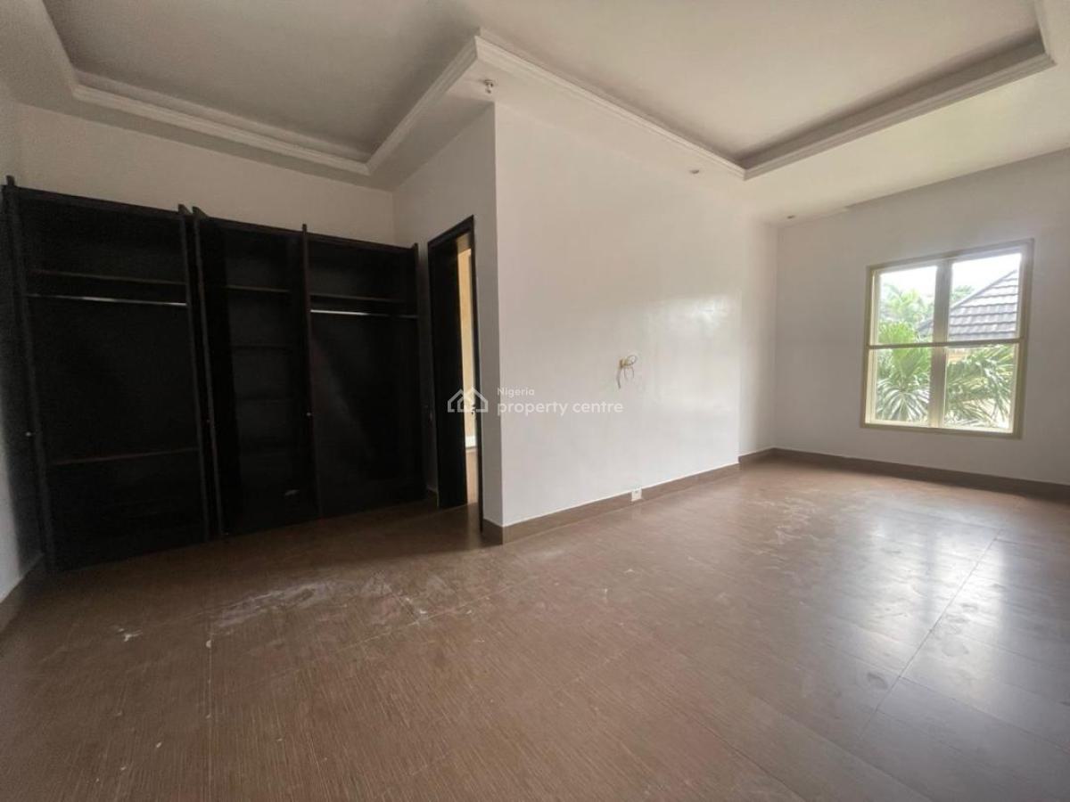 Top Notch 3-bedroom Maisonette with a Room Service Quarters, Off Queens Drive, Ikoyi, Lagos, Flat / Apartment for Rent