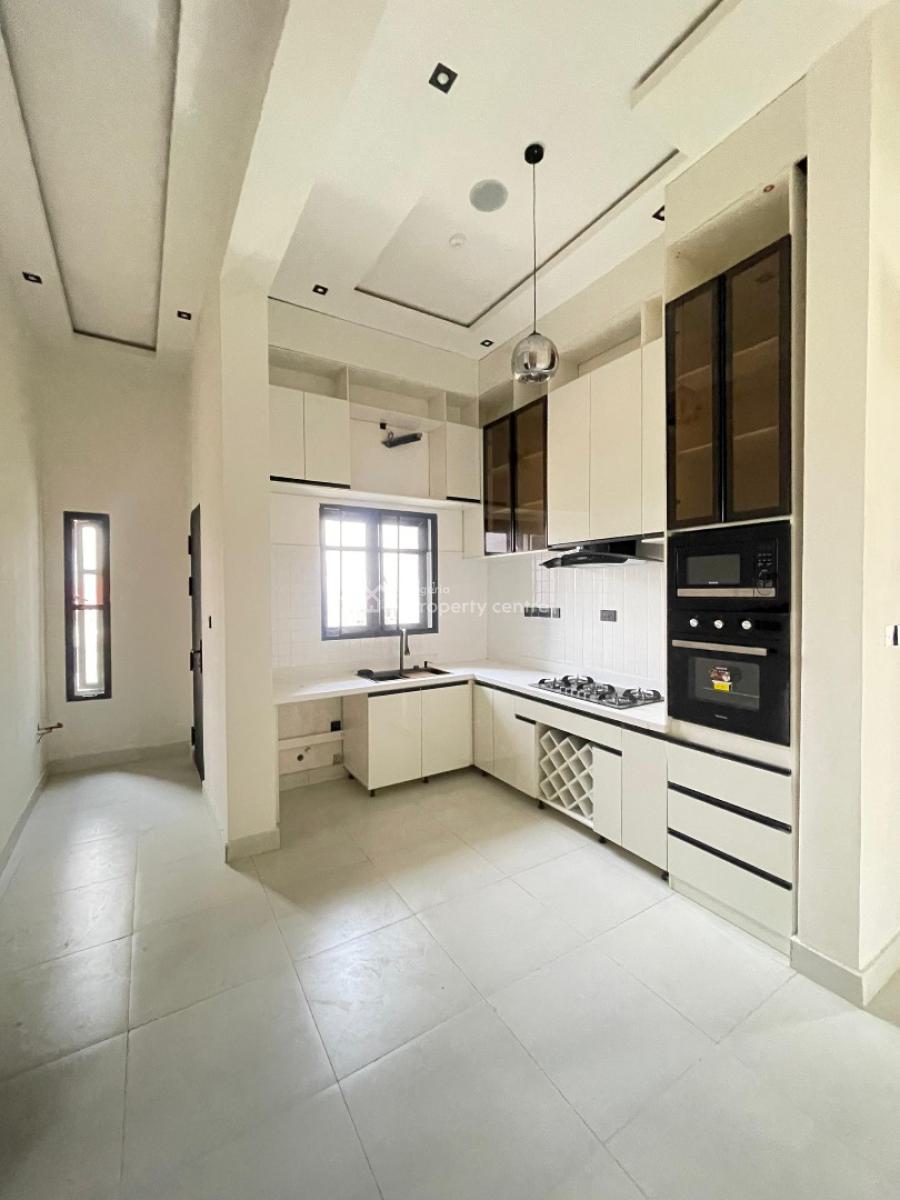 Beautiful 2 Bedroom Apartment, Freedom Way, Lekki, Lagos, Flat / Apartment for Rent