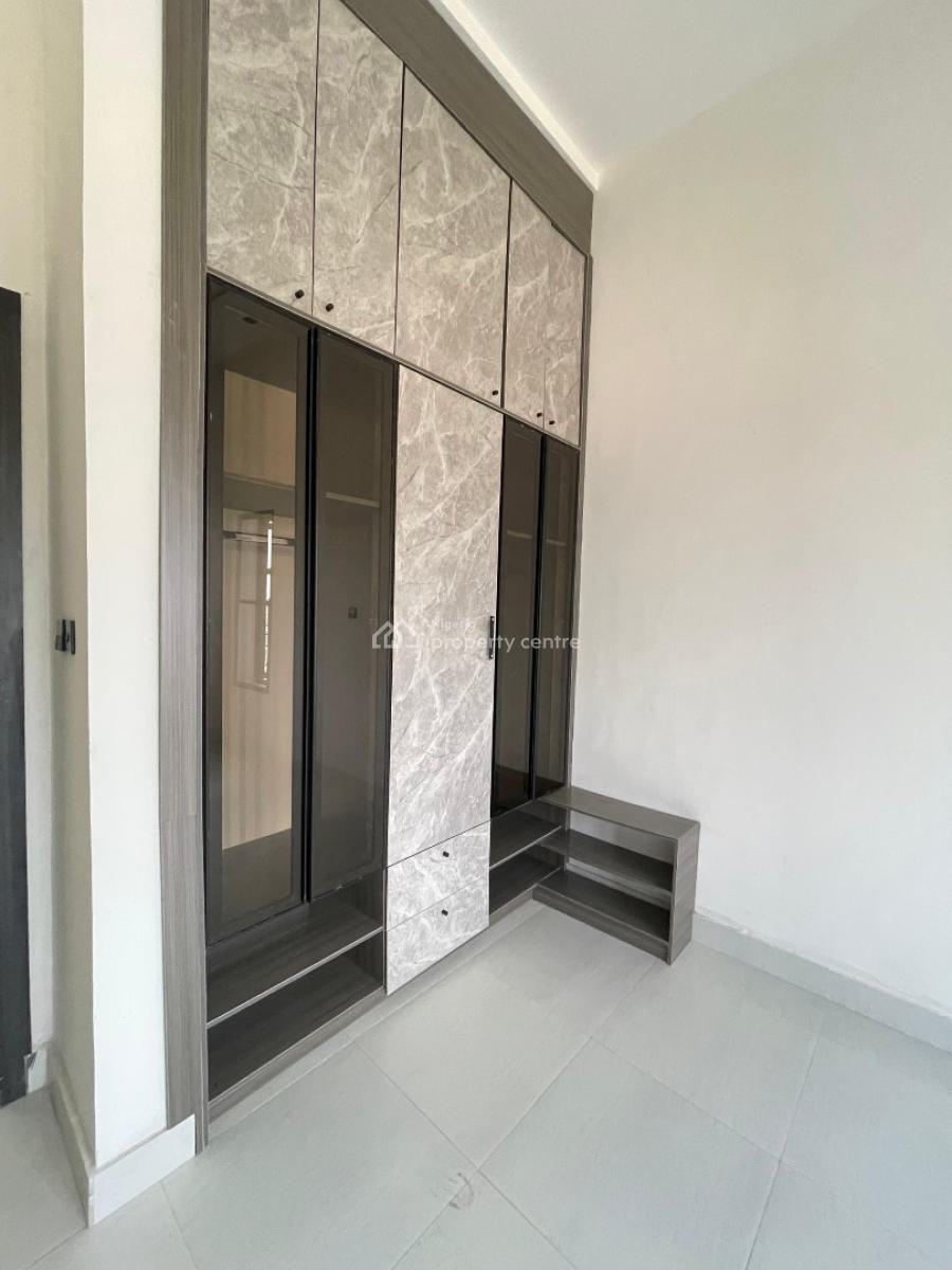 Beautiful 2 Bedroom Apartment, Freedom Way, Lekki, Lagos, Flat / Apartment for Rent