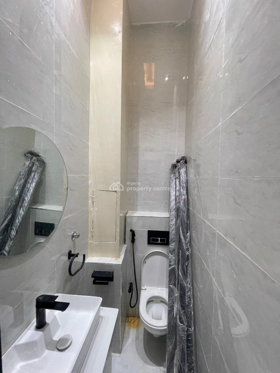 Beautiful 2 Bedroom Apartment, Freedom Way, Lekki, Lagos, Flat / Apartment for Rent