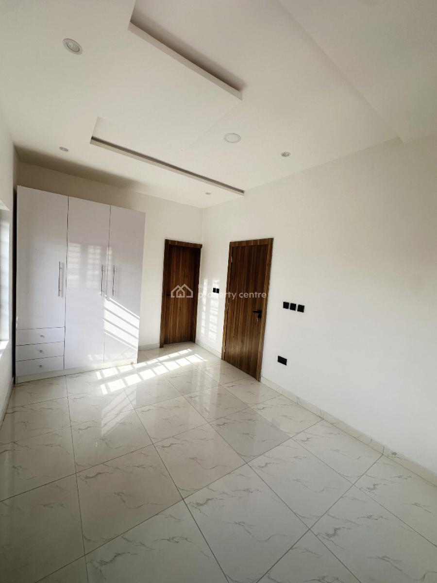 Fully Serviced 2 Bedroom 2 Bedroom Apartment with Open Roof Terrace, Lekki Phase 1, Lekki, Lagos, Flat / Apartment for Rent