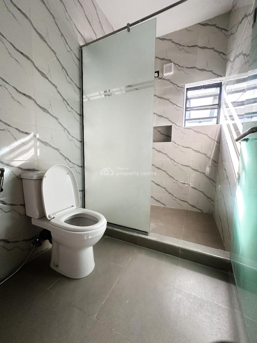 Fully Serviced 2 Bedroom 2 Bedroom Apartment with Open Roof Terrace, Lekki Phase 1, Lekki, Lagos, Flat / Apartment for Rent