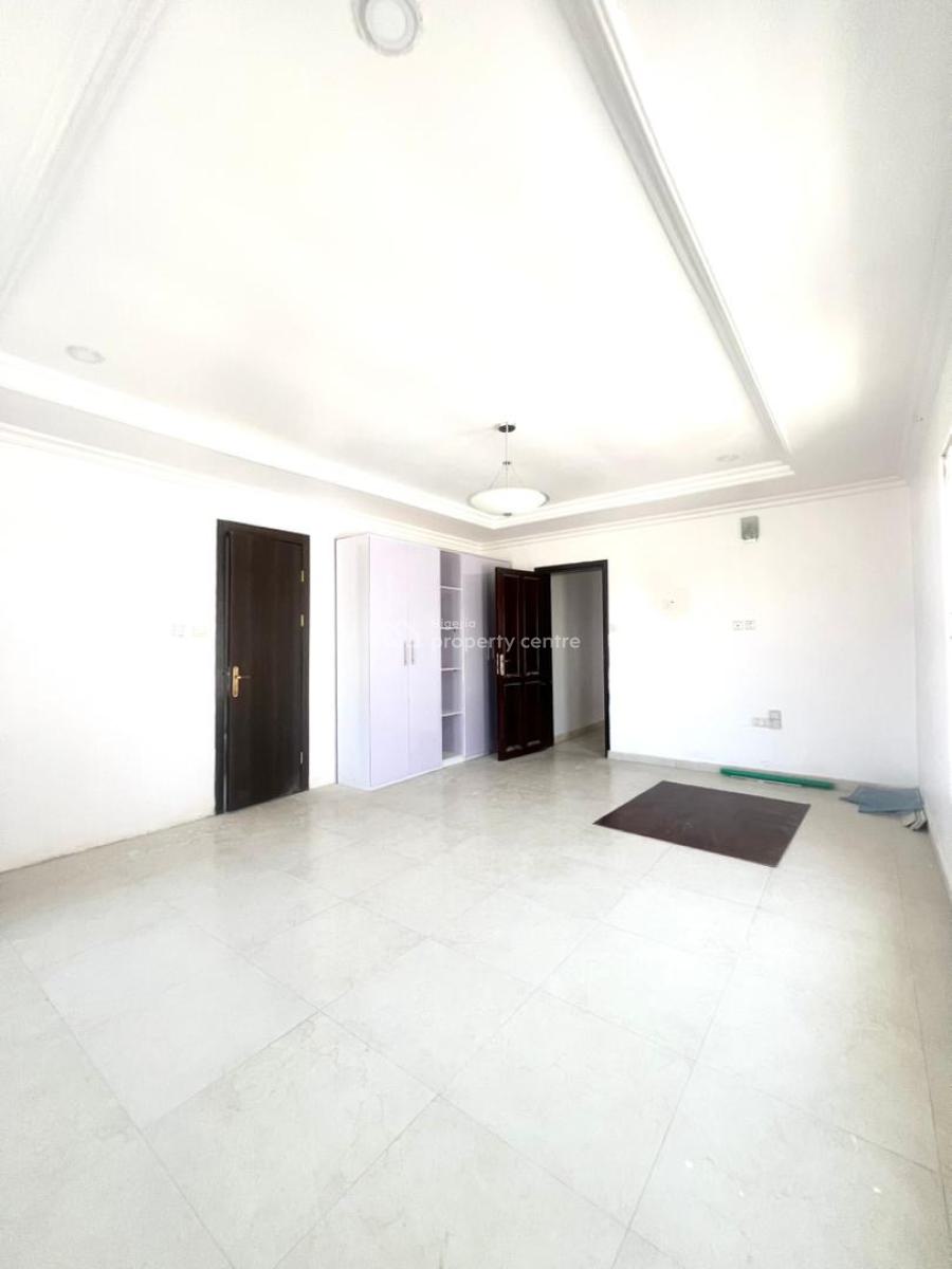 Serviced 2 Bedroom Apartment in a Secure Estate, Lekki Phase 1, Lekki, Lagos, Flat / Apartment for Rent