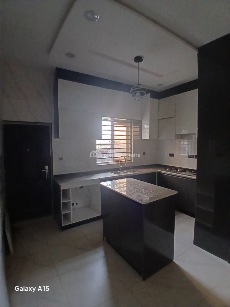 Spacious  Three(3) Bedroom Flat with Bq on The Ground Floor., Wuye, Abuja, Flat / Apartment for Rent