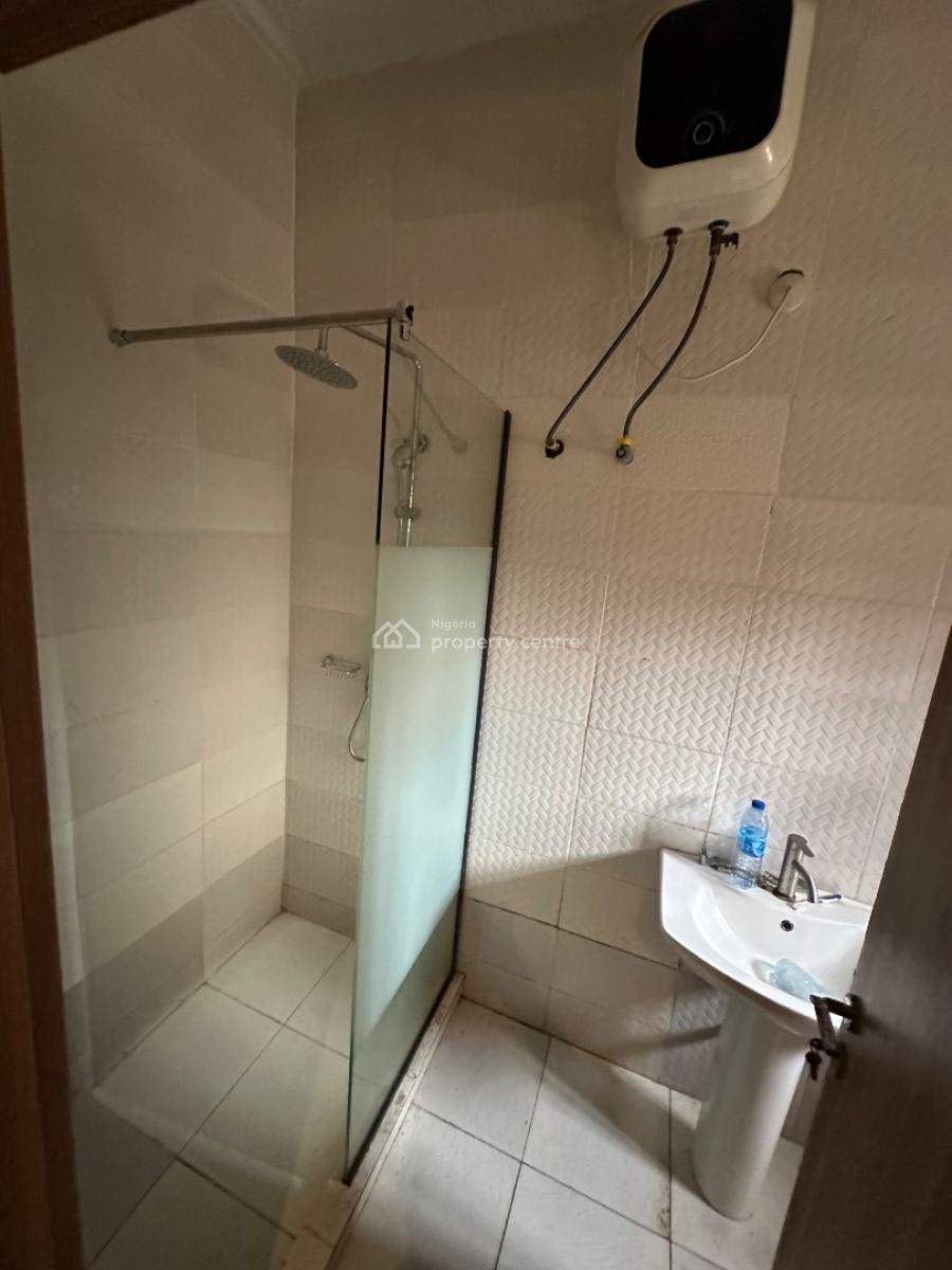 a Well Furnished Studio Apartment in a Decent Neighborhood, First Avenue, Gwarinpa, Abuja, Self Contain (single Rooms) Short Let