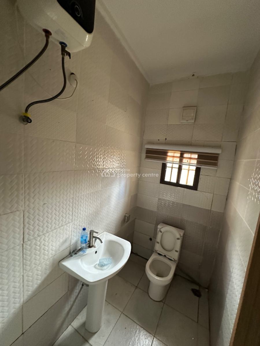 a Well Furnished Studio Apartment in a Decent Neighborhood, First Avenue, Gwarinpa, Abuja, Self Contain (single Rooms) Short Let