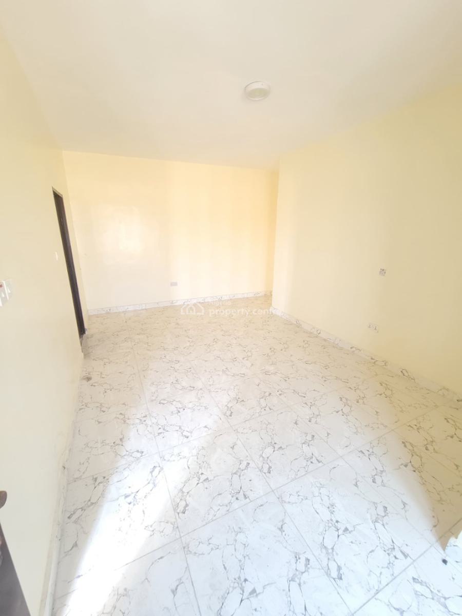 Spacious and Clean 3 Bedroom Apartment, Glorious Estate, Ajah, Lagos, Flat / Apartment for Sale
