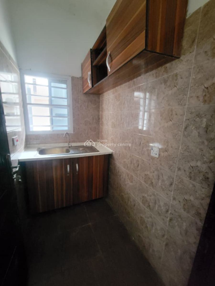 Spacious and Clean Selfcon Apartment, Royal Palmwill Estate, Ajah, Lagos, Flat / Apartment for Rent