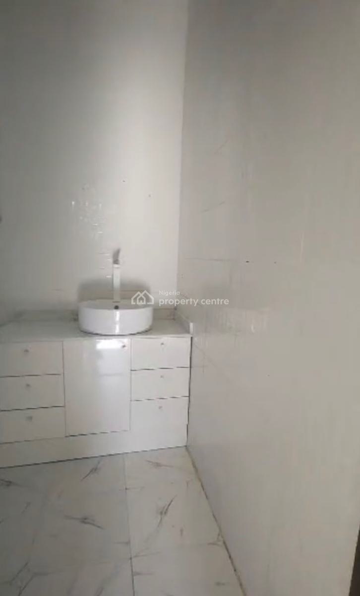Spacious 2 Bedroom Block of Flat, First Floor, Jahi, Abuja, Flat / Apartment for Rent