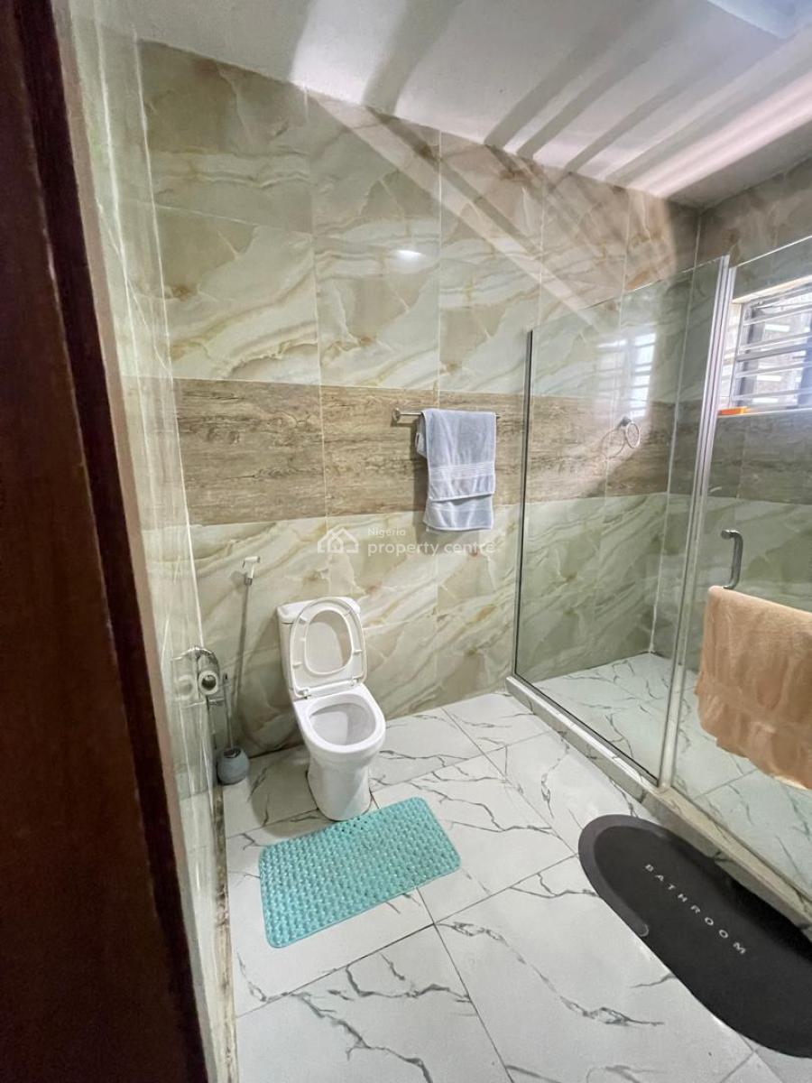 Luxurious Spacious Fully Furnished Master Bedroom, Orchid Road, Lekki Phase 2, Lekki, Lagos, Self Contain (single Rooms) for Rent