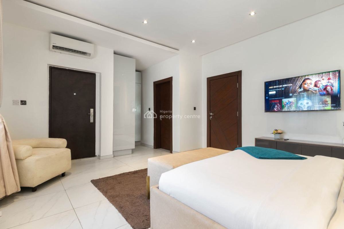 Luxurious 4 Bedrooms Duplex with Pool, Gym & Private Chef, Bayview Estate, Ikate Elegushi, Lekki, Lagos, Terraced Duplex Short Let