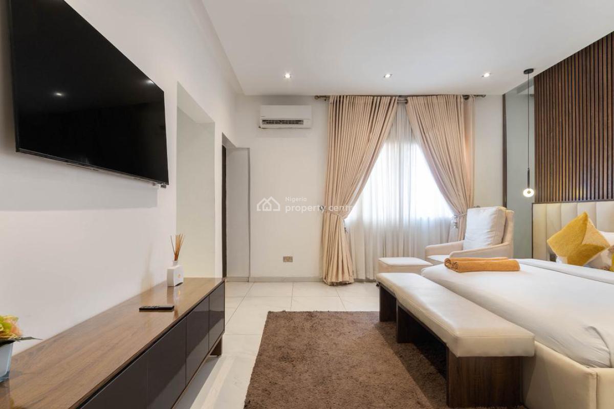 Luxurious 4 Bedrooms Duplex with Pool, Gym & Private Chef, Bayview Estate, Ikate Elegushi, Lekki, Lagos, Terraced Duplex Short Let