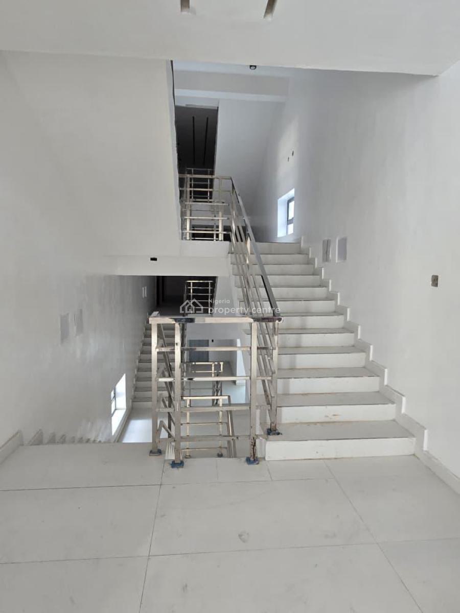 Luxury 2 Bedroom Apartment with 2 Elevators, Gym  and Swimming Pool, Lekki Phase 1, Lekki, Lagos, Flat / Apartment for Sale