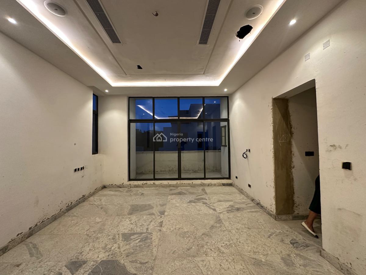 8 Bedroom Detached Duplex, Maitama District, Abuja, House for Sale