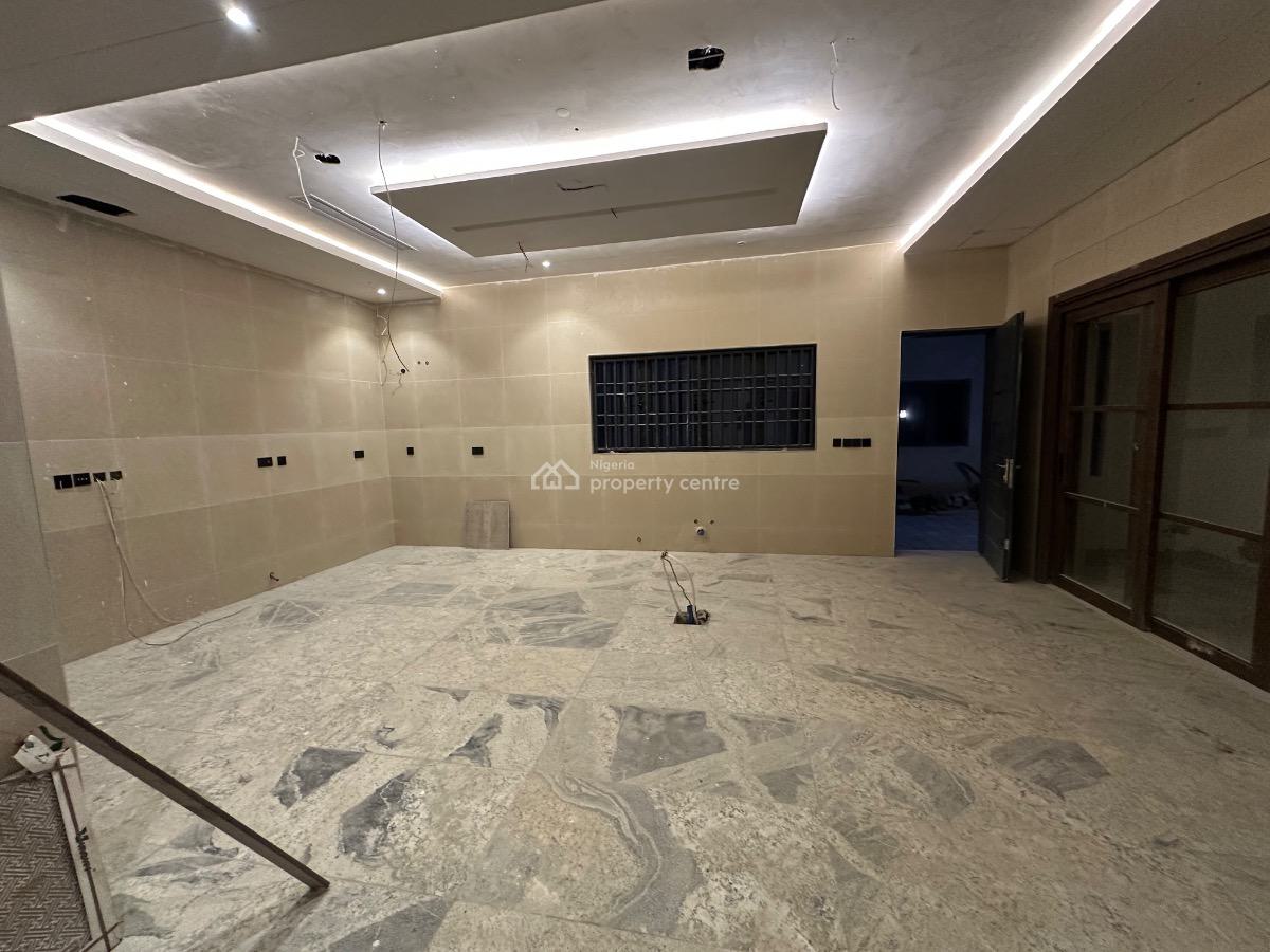 8 Bedroom Detached Duplex, Maitama District, Abuja, House for Sale