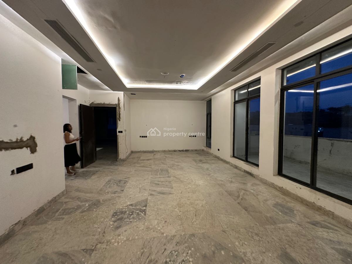 8 Bedroom Detached Duplex, Maitama District, Abuja, House for Sale