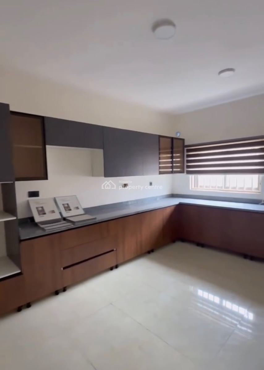 5-bedroom Semi-detached Duplex with Bq -- ₦300m (net), By Mobil, Mabushi, Abuja, Semi-detached Duplex for Sale
