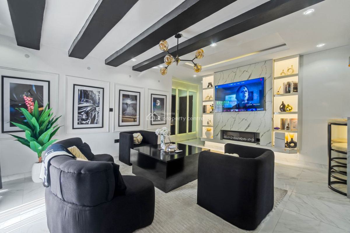 Luxury 1 Bed + Ps5 + Private Golf, Freedom Way Lekki Phase 1, Lekki, Lagos, Flat / Apartment Short Let