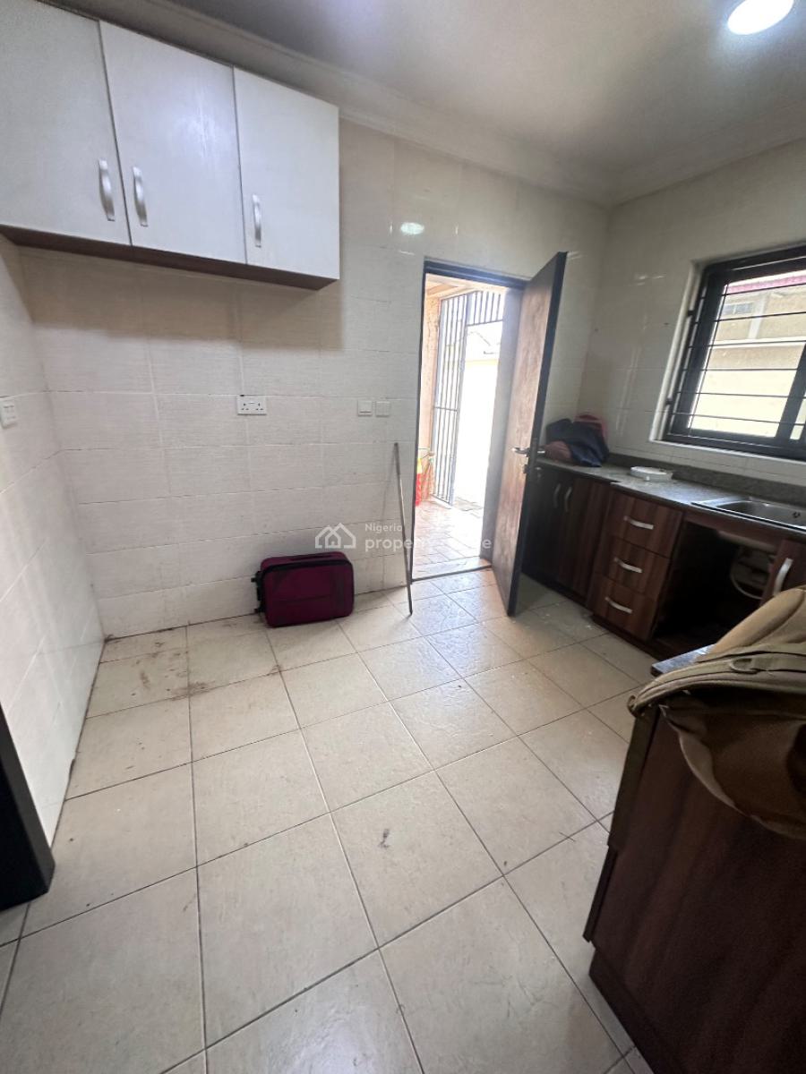 Spacious 3 Bedroom Flat, Osapa London, Osapa, Lekki, Lagos, Flat / Apartment for Rent