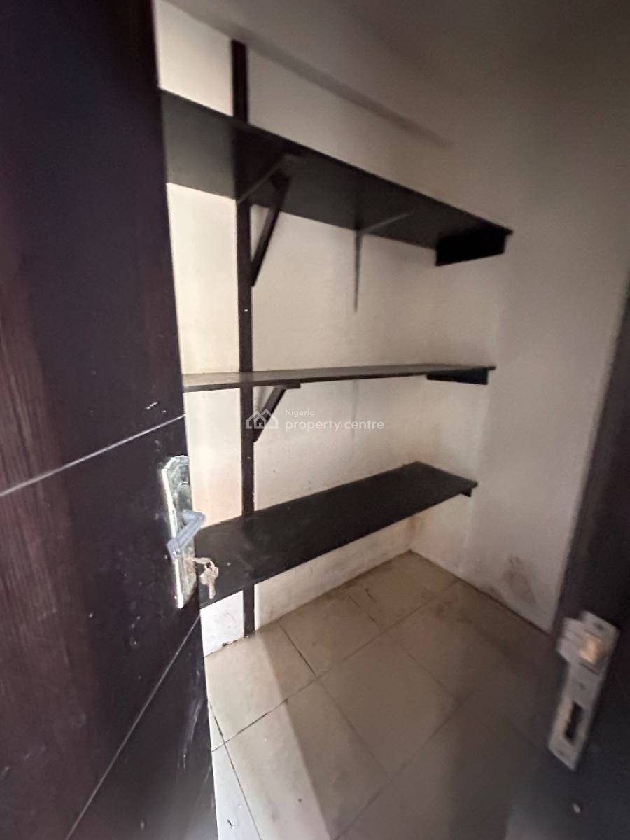 Spacious 3 Bedroom Flat, Osapa London, Osapa, Lekki, Lagos, Flat / Apartment for Rent