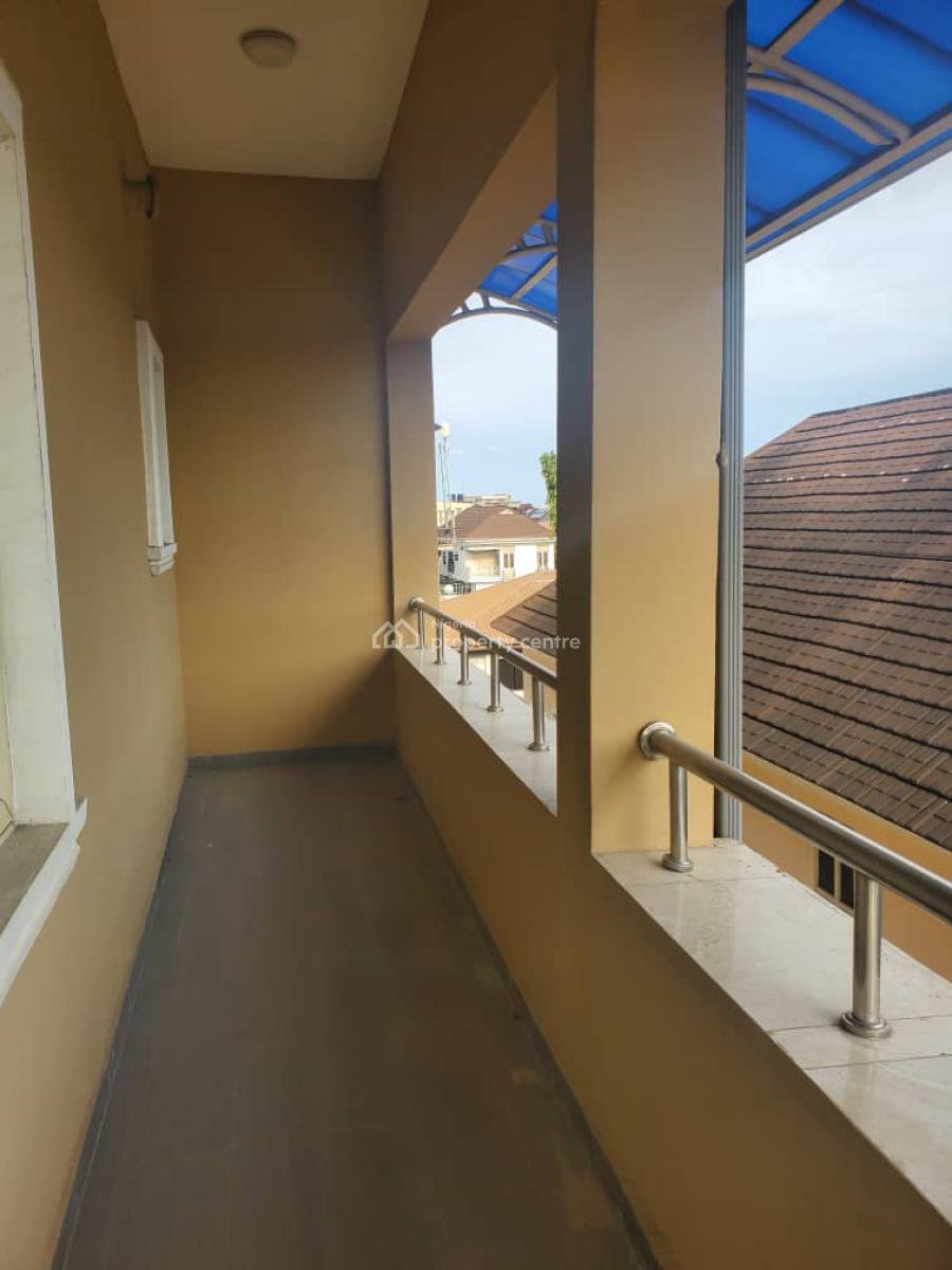 New and Serviced 3 Bedroom En-suite Flat. It Comes with Fitted Kitchen, Lekki Phase 1, Lekki, Lagos, Flat / Apartment for Rent