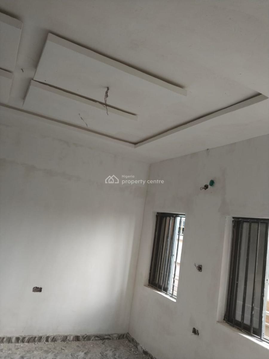 *luxury Massive*, Mini Estate, Palmgrove, Shomolu, Lagos, Flat / Apartment for Rent