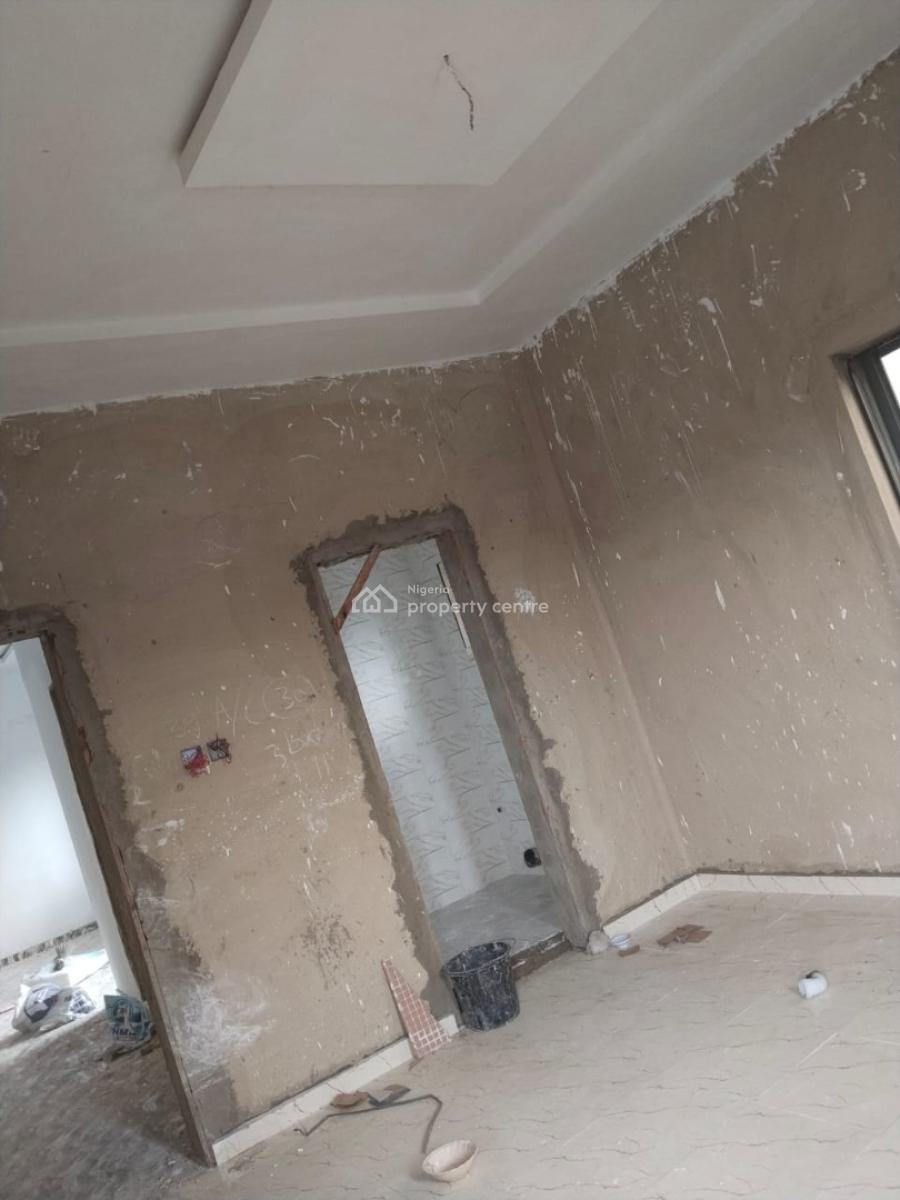 *luxury Massive*, Mini Estate, Palmgrove, Shomolu, Lagos, Flat / Apartment for Rent
