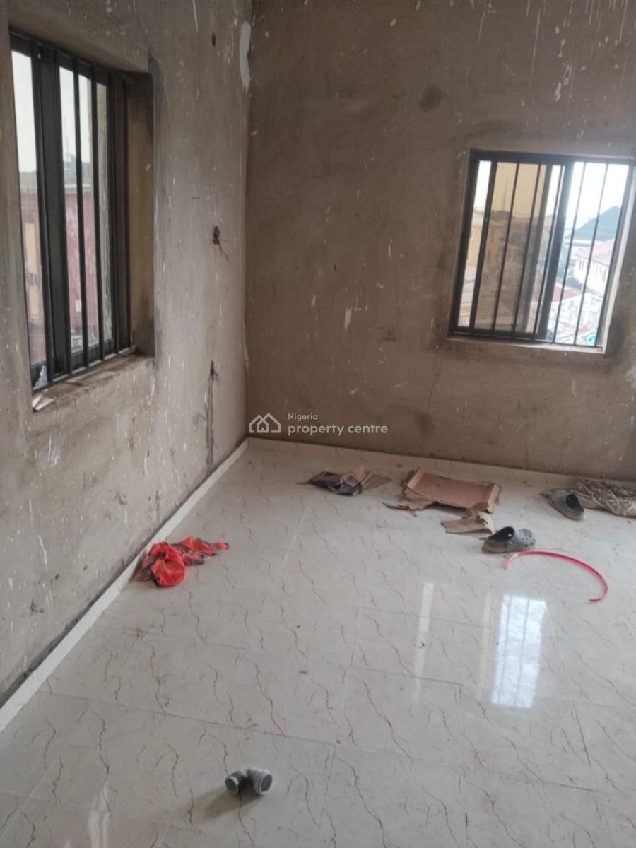 *luxury Massive*, Mini Estate, Palmgrove, Shomolu, Lagos, Flat / Apartment for Rent