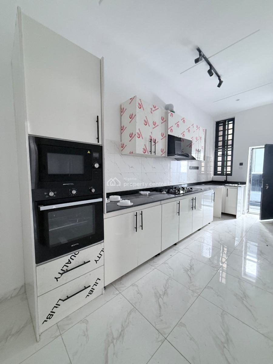 Luxury 2 Bedroom Apartments, Ologolo, Lekki, Lagos, Flat / Apartment for Sale