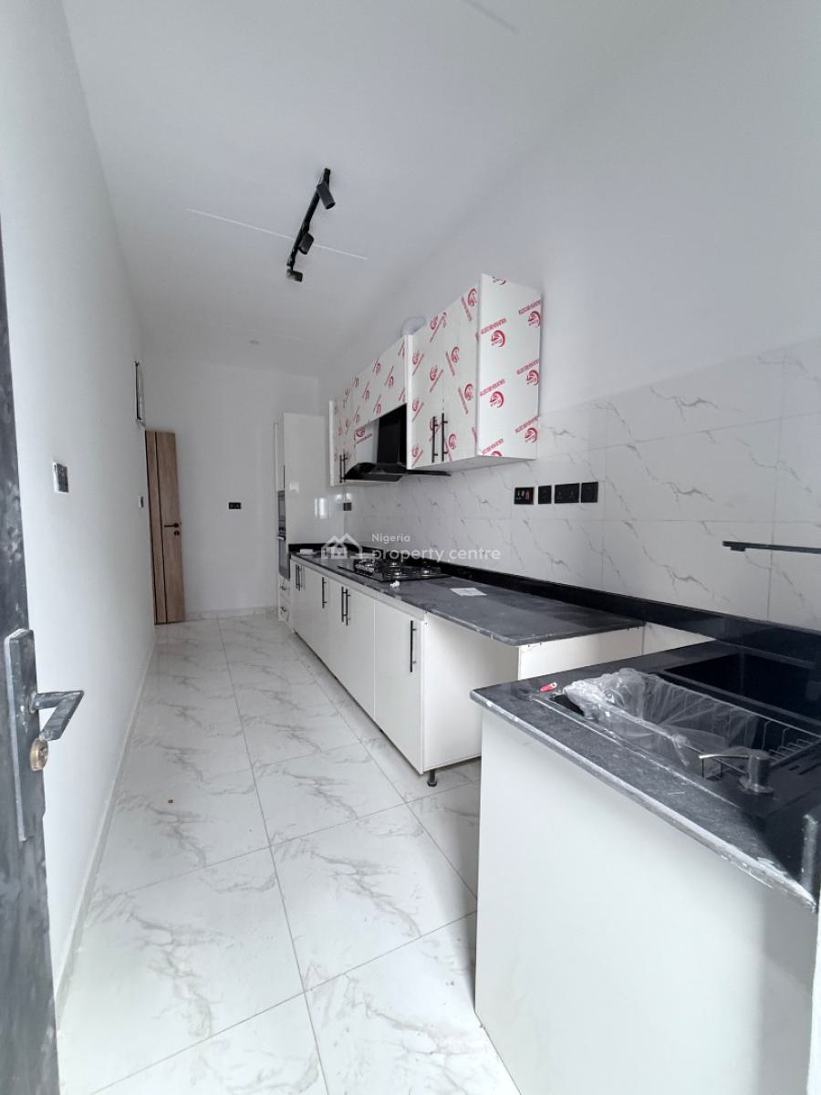 Luxury 2 Bedroom Apartments, Ologolo, Lekki, Lagos, Flat / Apartment for Sale