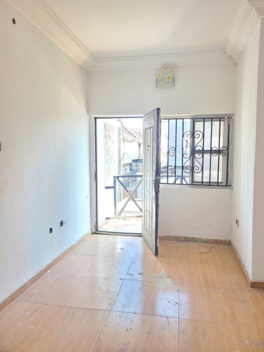 Spacious and Standard 3bedroom Flat, Royal View Estate, Lekki, Lagos, Flat / Apartment for Rent