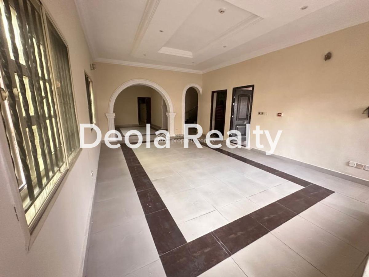a Very Decent 5 Bedroom Self Service Terrace Duplex, Lekki Phase 1, Lekki, Lagos, Terraced Duplex for Rent
