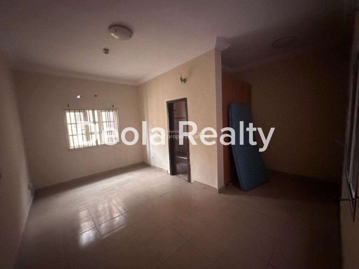 a Very Decent 5 Bedroom Self Service Terrace Duplex, Lekki Phase 1, Lekki, Lagos, Terraced Duplex for Rent
