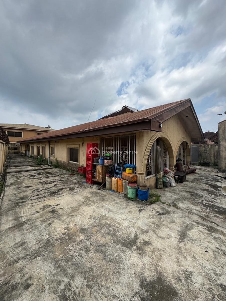 Demolishable Bungalow Located in a Peaceful Neighborhood of Maryland, Perfect for Residential Building, Or for a Developer to Rebuild Apartm, Maryland, Lagos, Detached Bungalow for Sale