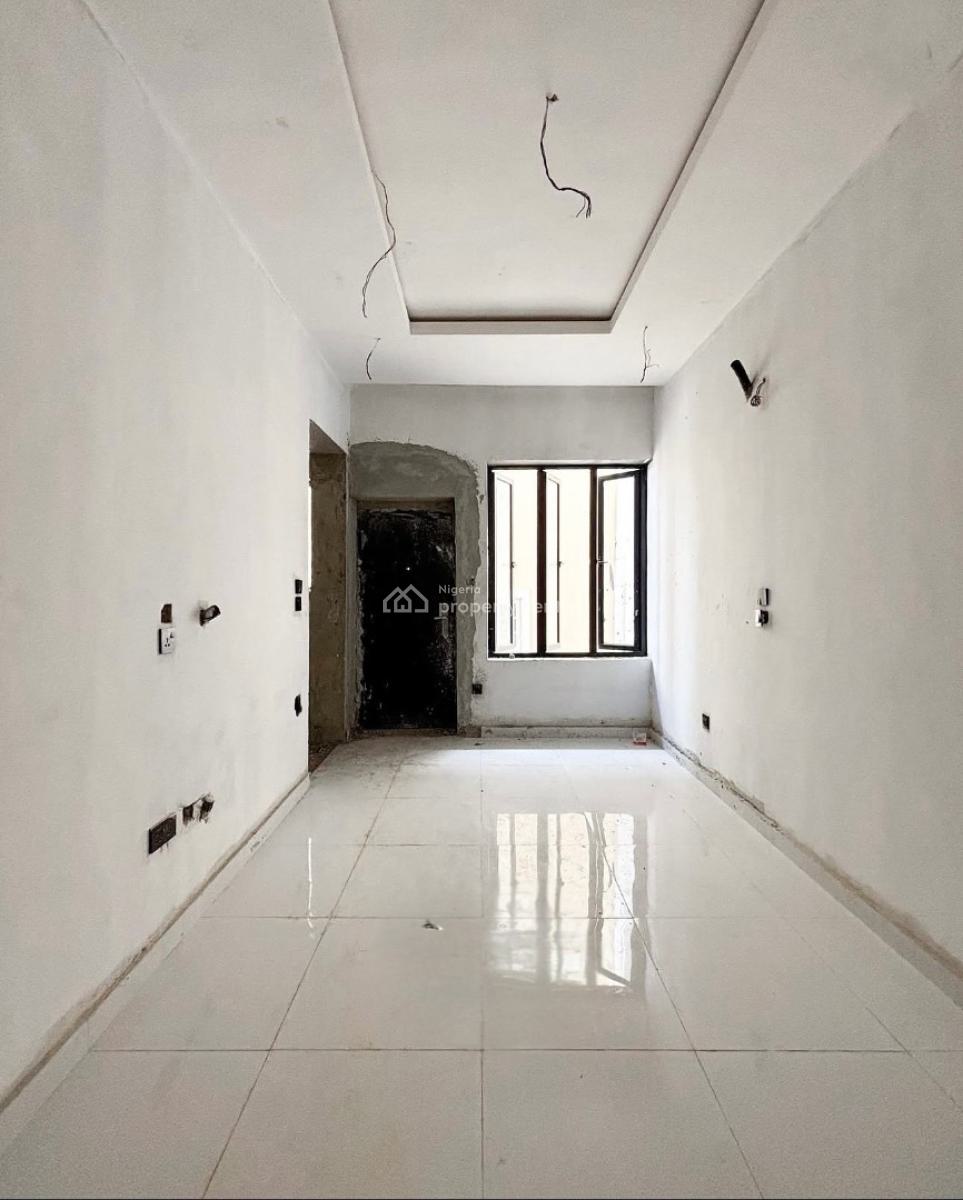 Lovely 3 Bedroom Apartment with Swimming Pool, Lekki Phase 1, Lekki Phase 1, Lekki, Lagos, Block of Flats for Sale