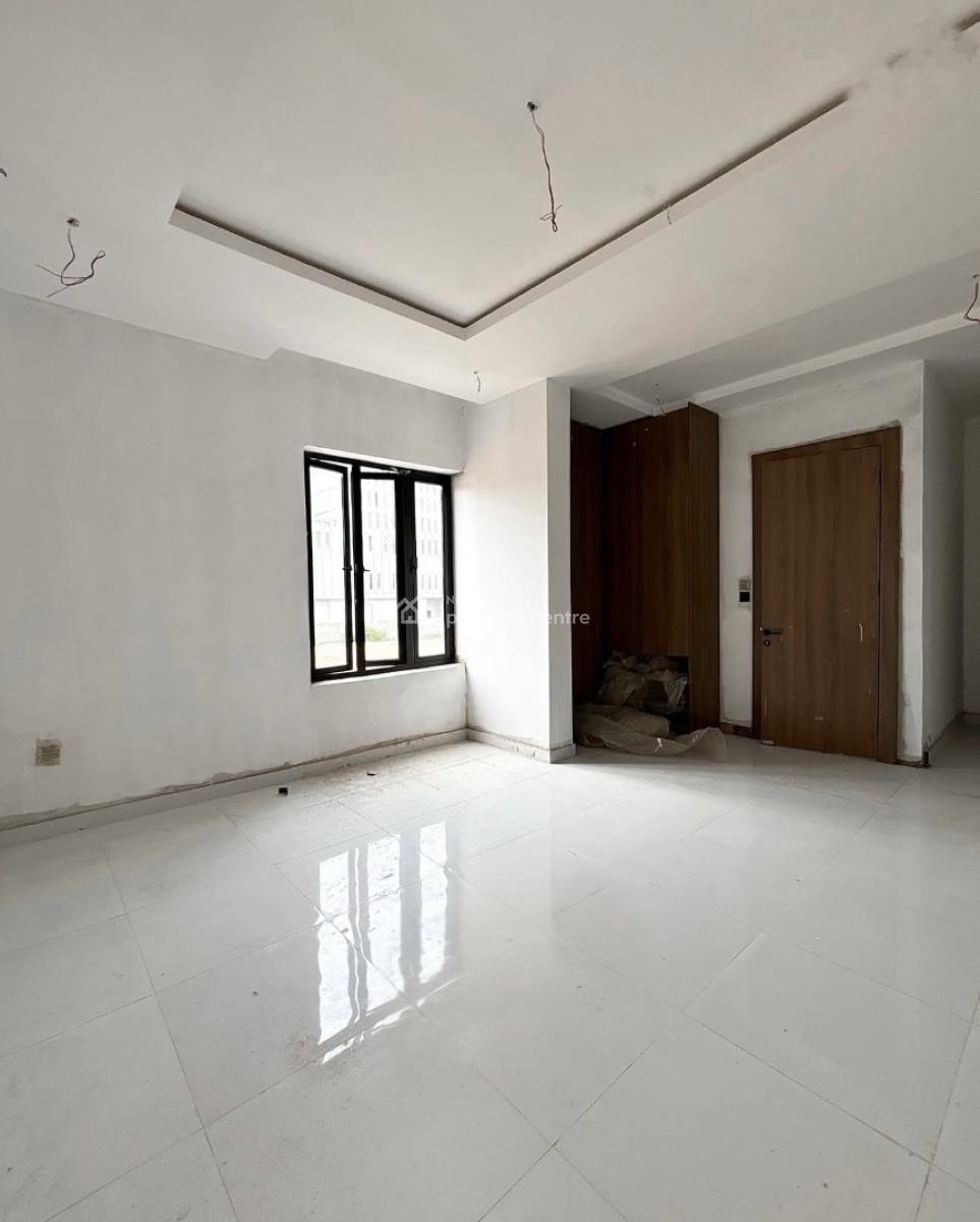 Lovely 3 Bedroom Apartment with Swimming Pool, Lekki Phase 1, Lekki Phase 1, Lekki, Lagos, Block of Flats for Sale