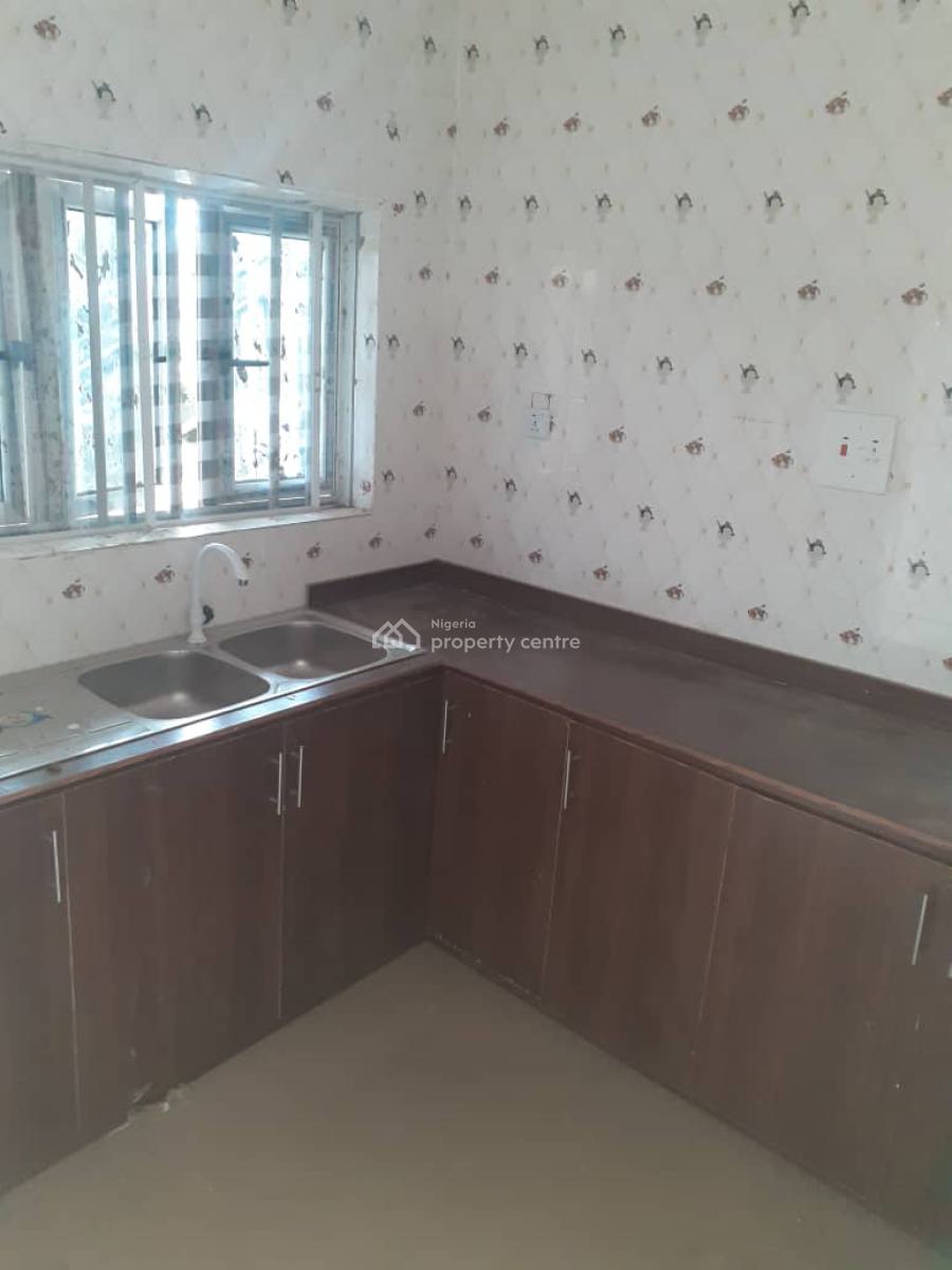 3bedroom Flat with Modern Facilities, First Powerline, Eleyele-ologuneru Road Ibadan, Ibadan, Oyo, Flat / Apartment for Rent