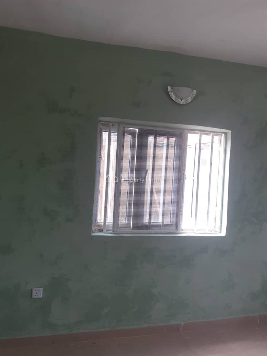 3bedroom Flat with Modern Facilities, First Powerline, Eleyele-ologuneru Road Ibadan, Ibadan, Oyo, Flat / Apartment for Rent