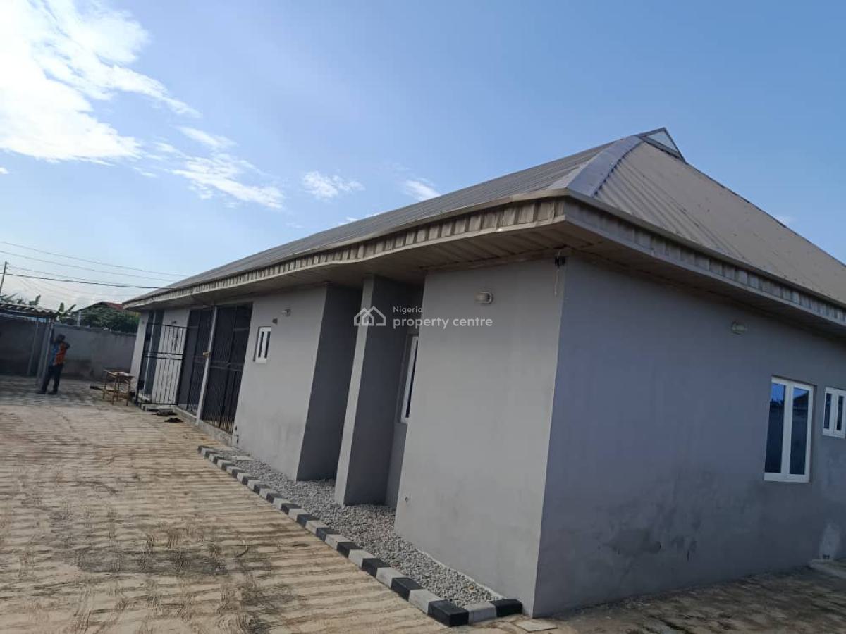 Newly Built 3bedroom Flat with Modern Facilities, Olodo Bank,after Iyana Church,iwo Road Ibadan, Ibadan, Oyo, Semi-detached Bungalow for Rent
