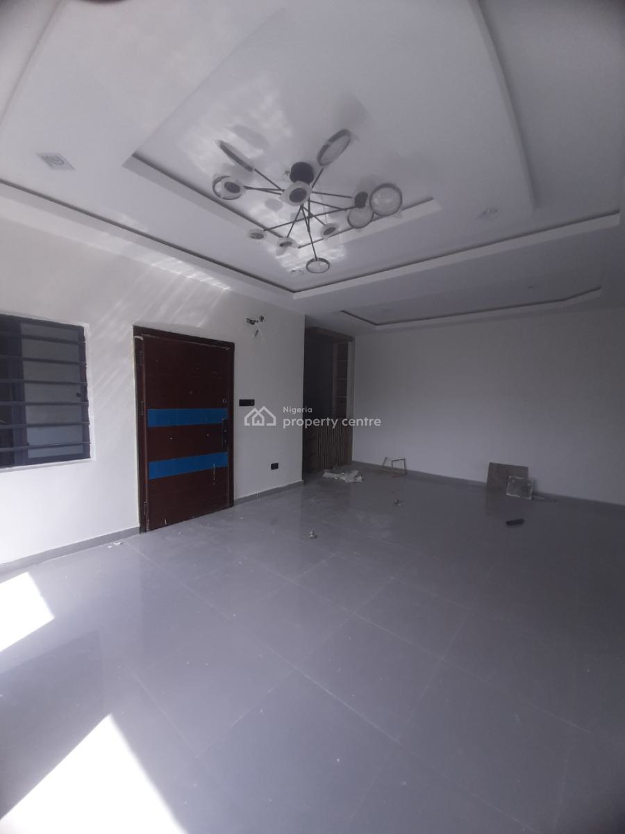 Newly Built and Serviced 2 Bedroom En-suite Flat with Fitted Open Kitc, Lekki Phase 1, Lekki, Lagos, Flat / Apartment for Rent