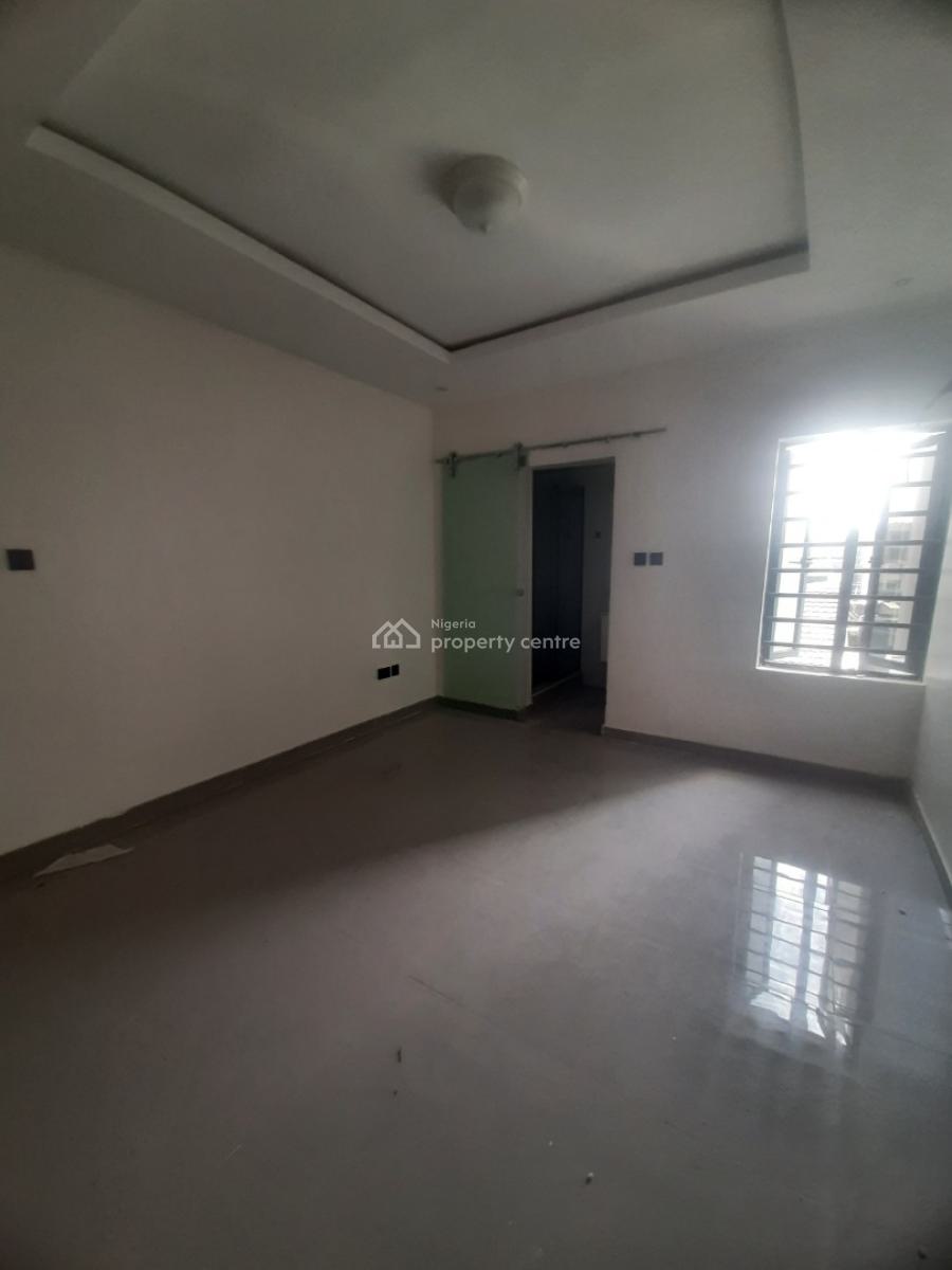 Newly Built and Serviced 2 Bedroom En-suite Flat with Fitted Open Kitc, Lekki Phase 1, Lekki, Lagos, Flat / Apartment for Rent